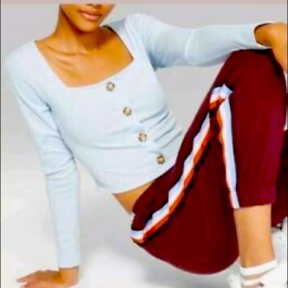 Baby blue long sleeve crop top size medium